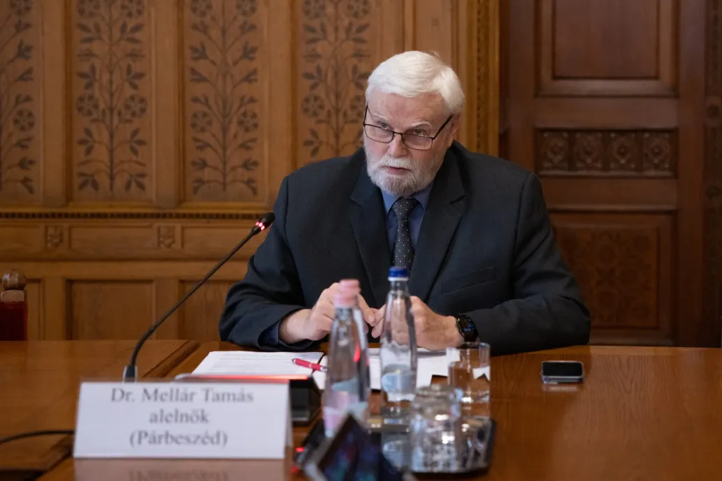 Mellár Tamás sem indul újra Pécsen, hogy a Tisza Párt esélyeit növelje – Forrás: Telex.hu