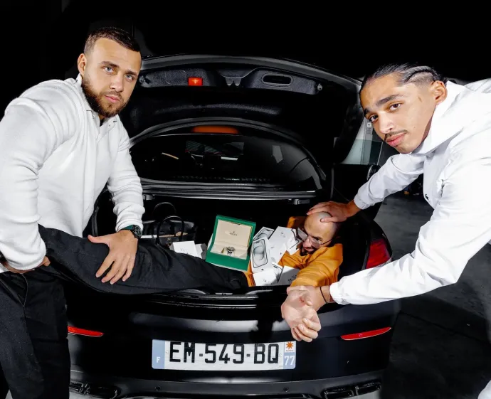 Owen Cenazandotti, Safine Hamadi és a csomagtartóban Raphaël Graven – Fotó: jeanpormanove / Instagram