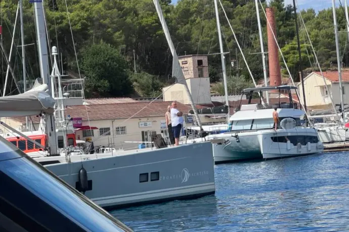 A luxizástól hangos nyár végén Orbán Viktor felszállt a jachtra