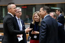 Szijjártó a Barátság-olajvezeték elleni támadásról írt, beszólogatás lett belőle a lengyel külügyminiszterrel