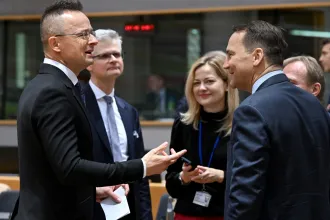 Szijjártó a Barátság-olajvezeték elleni támadásról írt, beszólogatás lett belőle a lengyel külügyminiszterrel