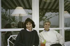 „Nem hiszem, hogy öngyilkos lett” – nyilvánosságra hozták Jeffrey Epstein volt szeretőjének 337 oldalas vallomását