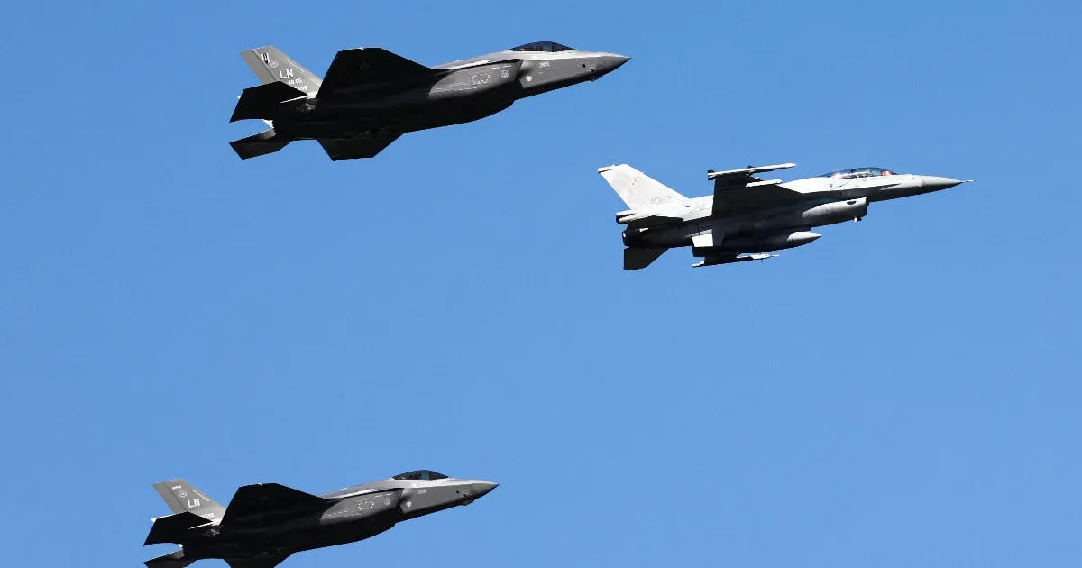 Friss hírek: A jövő évi költségvetési tervek alapján kezdésnek egymilliárd dollárt terveznek költeni különféle védelmi szervek a Lockheed Martin AIM-260 rendszerére.