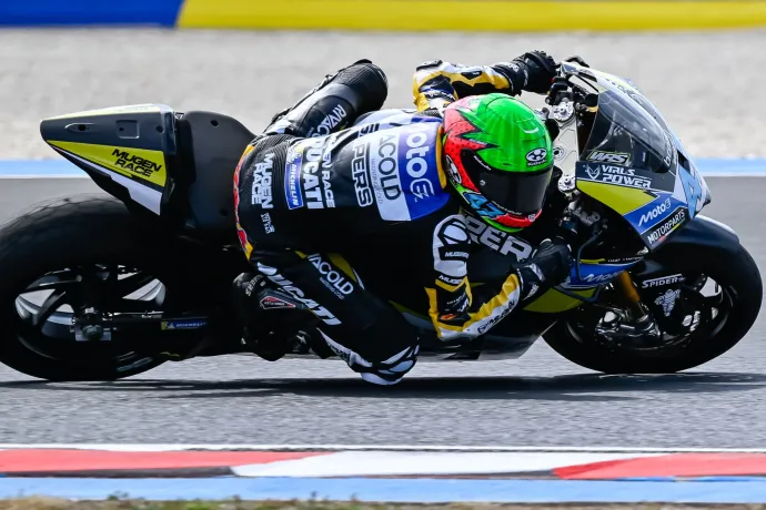 Ijesztő balesetet szenvedett a MotoE magyarországi futamán Varga Tibor