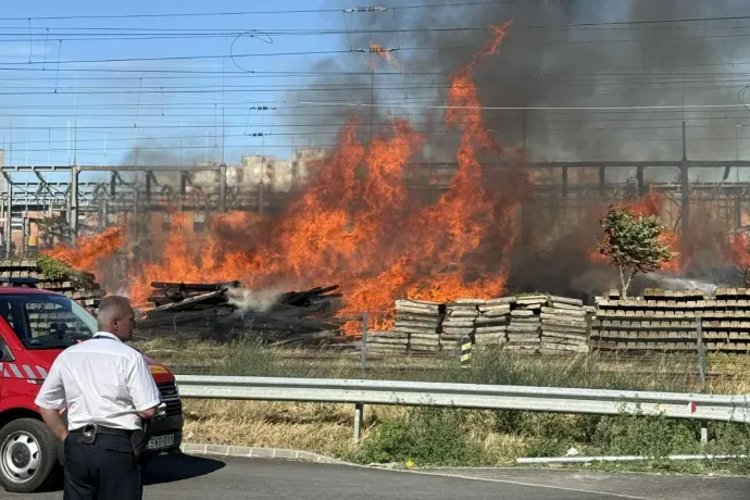 Vasúti talpfák égtek egy újpesti trafóállomásnál