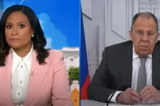 Szergej Lavrov azt állítja, nem hallott a munkácsi gyár lebombázásáról