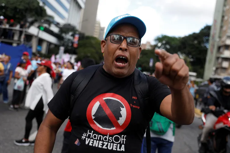 „Ez egy narkó-terror kartell” – Trump hadihajókkal keményít be a venezuelai rezsimmel szemben