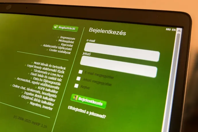 A myVIP-en ma is bárki megnézheti a tinikori fotóinkat. De vajon miért?