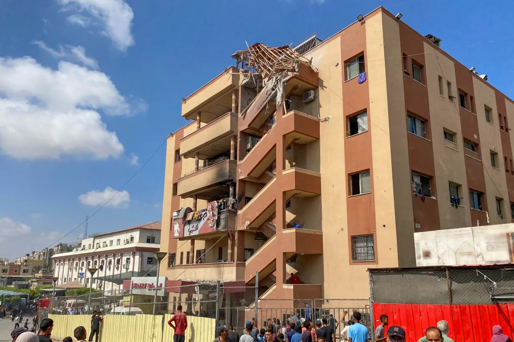 Izrael egy gázai kórházat bombázott, több újságíró meghalt – Forrás: Telex.hu
