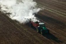 Itt a szokásos nyár végi szarszag