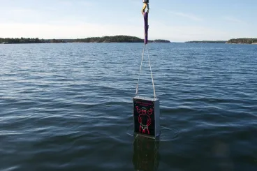 „Ha meleg vagy, erre gyere!” – táncoló tengerészes szonárral trollkodták meg az orosz tengeralattjárókat a svédek