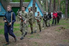 Mostantól a 18 és 22 év közötti férfiak is elhagyhatják Ukrajnát
