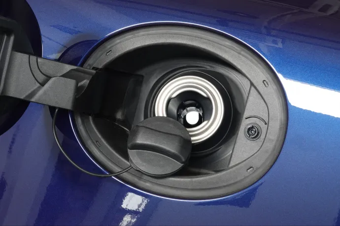 Autókkal szexelt a pécsi férfi, felfüggesztett börtönbüntetést kapott, de tovább folytatta