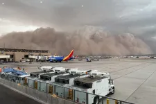 Videón, ahogy gigantikus porvihar csap le Phoenix repterére