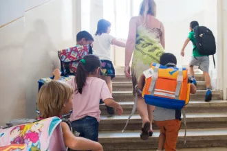 Hogyan tudják megkönnyíteni a tanévkezdést a szülők a gyerekeiknek?