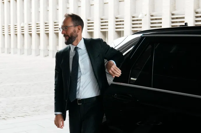 Grönlandi befolyásolási kísérlet miatt hívatta be Dánia ismét Trump diplomatáját