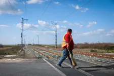 Egyre kevesebb a felnőtt Magyarországon, de közülük egyre többen dolgoznak
