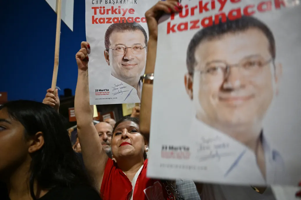 Karácsony Gergely is meglátogatja a börtönben a lecsukott volt isztambuli főpolgármestert Kép