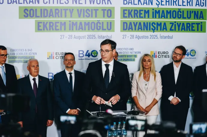 Nem engedték be a törökök Karácsonyékat a börtönbe