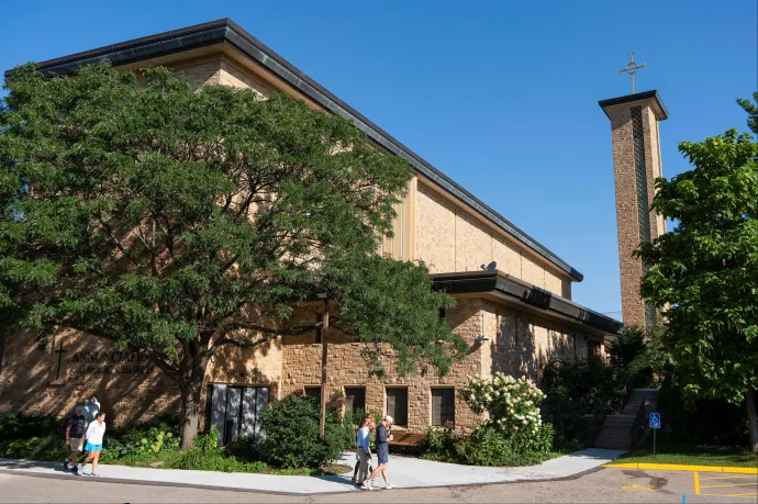 Tizennyolcra emelkedett a minneapolisi lövöldözés sérültjeinek száma