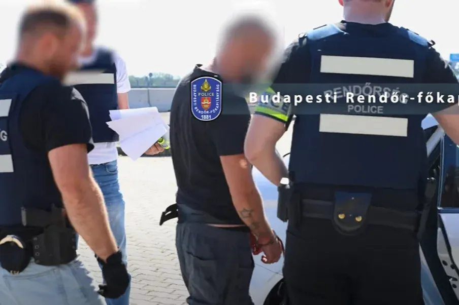 Megölte a feleségét, majd levágta a hüvelykujját, hogy beléphessen vele a netbankba