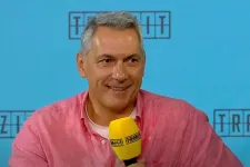 Lázár: Lehet, hogy nem hajókázni kéne a tengeren, hanem Belgrádban költeni pénzt