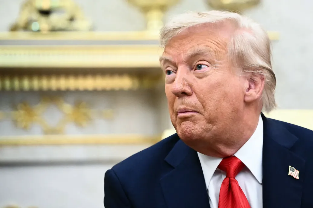 Törvénytelennek mondták ki a Donald Trump által bevezetett vámok többségét – Forrás: Telex.hu