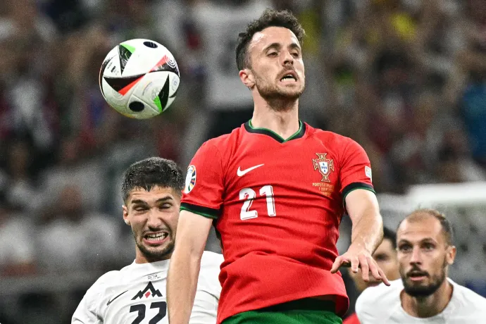 Jota 21-es portugál mezben, a Liverpoolban 20-as mezben játszott – Fotó: Javier Soriano / AFP or licensors