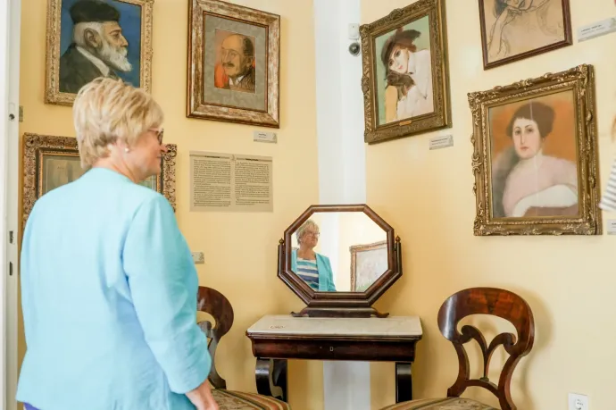 Jól nézne ki nálunk egy Rippl-Rónai a falon – mondta Sulyok Tamás felesége, és már válogathatott is