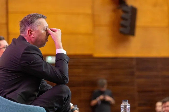 Daniel David: hiába követelnek többet a tanügyi szakszervezetek, nincs több pénz