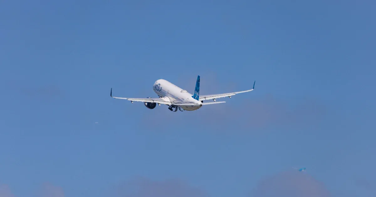 „Pilóták száma: Az EASA jelentése elvetette az egyéni repülést, biztonsági aggályok miatt” „Pilóták száma: Az EASA jelentése elvetette az egyéni repülést, biztonsági aggályok miatt”