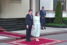 Nicușor Dan Moldovában ünnepli a Román Nyelv Napját, Maia Sandu fogadta