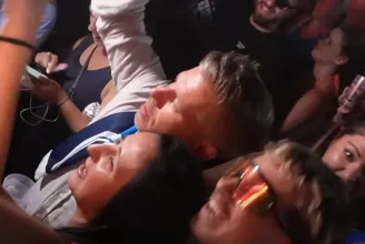 Majka koncertjén bulizott Magyar Péter, a SZIN-en is felzúgott a „mocskos Fidesz” skandálás