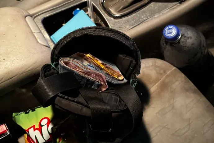 Melltartóban hordott drogot fogtak a rendőrök