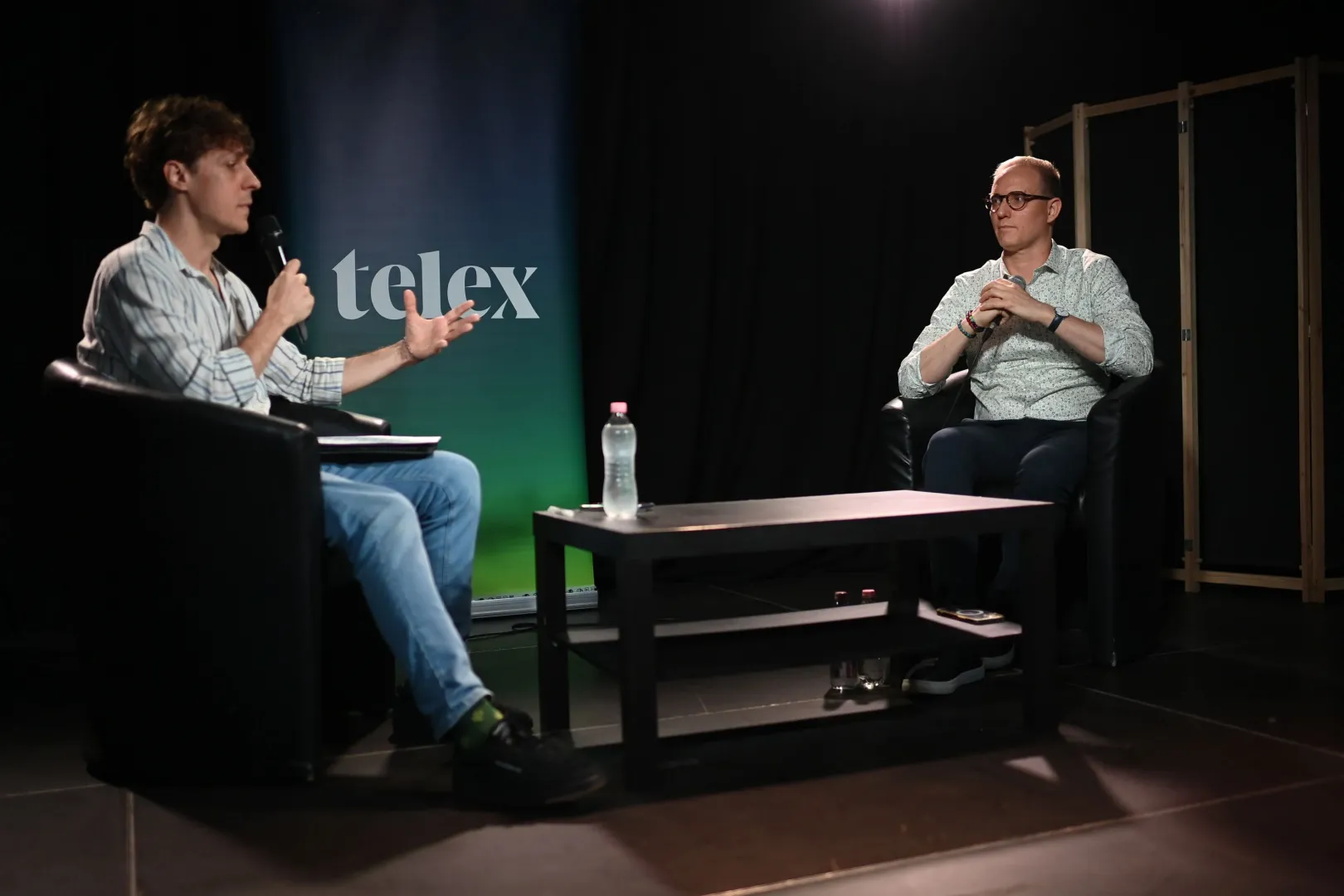 Fábián Tamás és Lakner Zoltán az elmúlt időszak belpolitikai eseményeiről beszélgettek – Fotó: Bődey János / Telex