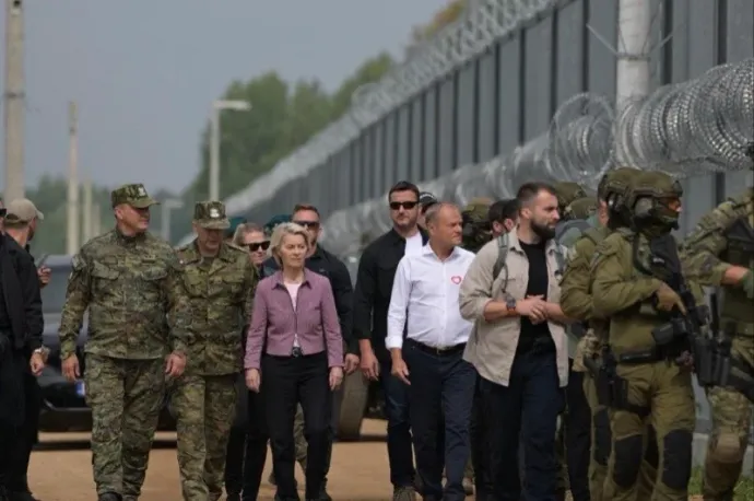 Papírtérképekkel kellett landolnia Ursula von der Leyen repülőgépének Bulgáriában, orosz GPS-zavarásra gyanakszanak