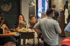 New Yorkban falafelezés közben fotózták le az Orbán–Tiborcz családot