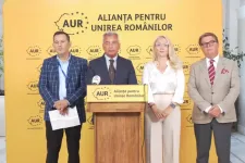 Négy bizalmatlansági indítványt készül benyújtani az AUR a kormány ellen
