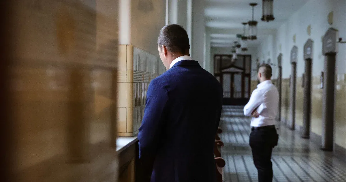 Beismerte bűnösségét, de ragaszkodik a tárgyaláshoz az Árpád hídi gázoló