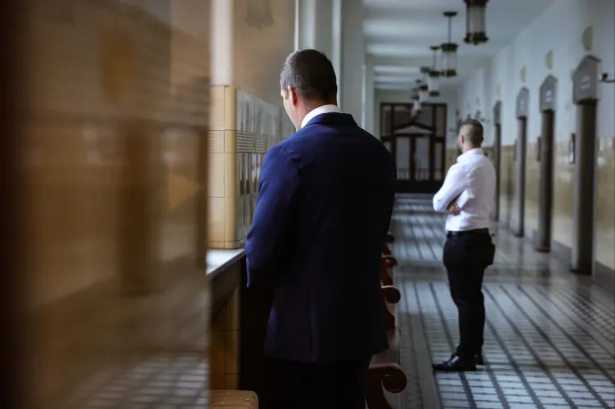 Beismerte bűnösségét, de ragaszkodik a tárgyaláshoz az Árpád hídi gázoló