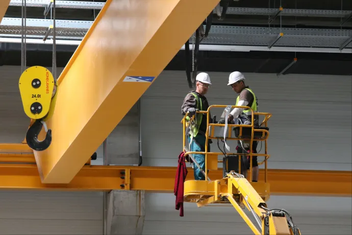 A fogyasztás nőtt, de a mezőgazdaság és az ipar útját állta a repülőrajtnak