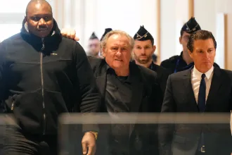 Gérard Depardieu-nek újabb nemierőszak-ügyben kell büntetőbíróság előtt felelnie