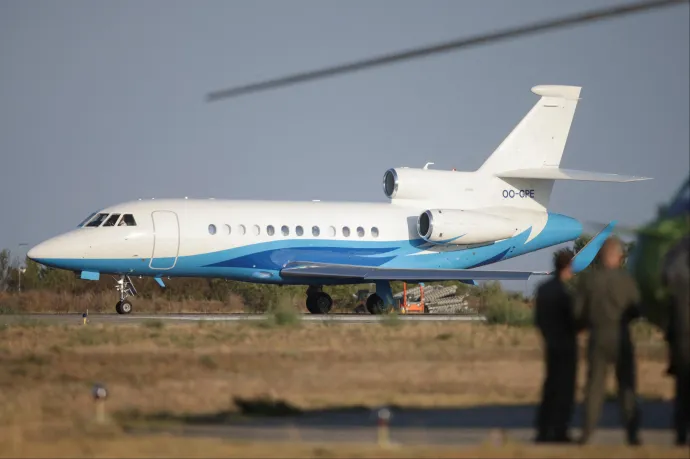 Veszélyesen hangzik, hogy kiütötték a GPS-t Von der Leyen gépén, de mekkora dolog ez valójában?