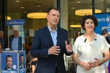 Hazugsággal vádolja a DK a 21 Kutatóközpontot, amelynek a friss mérése szerint csak 2 százalékon állnak