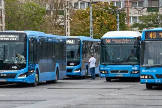 Hét új csuklós buszt vehetne Budapest a közbeszerzési büntetésekből