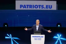 Fontolgatják, hogy pénzt szedhetnek-e be a részben fideszes EP-frakciótól egy volt csoport szabálytalanságaira hivatkozva