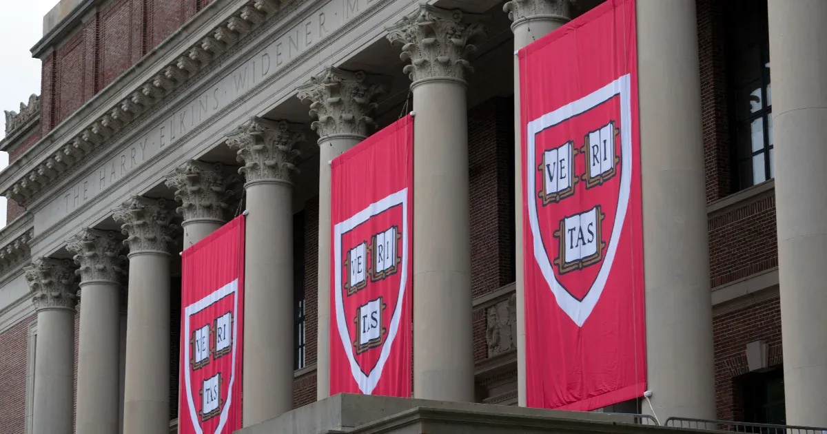 Harvard és Trump-kormányzat: Jelentős bírói ítélet a forrásmegvonás ügyében Harvard és Trump-kormányzat: Jelentős bírói ítélet a forrásmegvonás ügyében