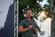 A 21 Kutatóközpont szerint Magyar Péter a legnépszerűbb politikus, Sulyok és Dobrev a sereghajtók