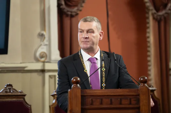 Botka Lászlónak a sárga csillag jutott eszébe a Kutyapárt szegedi képviselőjének javaslatáról