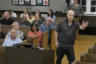 Sokallta a városi adót, breaktáncban tört ki